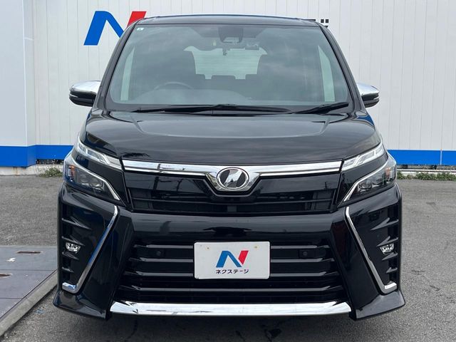 トヨタ ヴォクシー