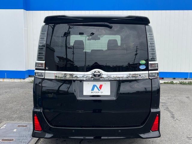 トヨタ ヴォクシー