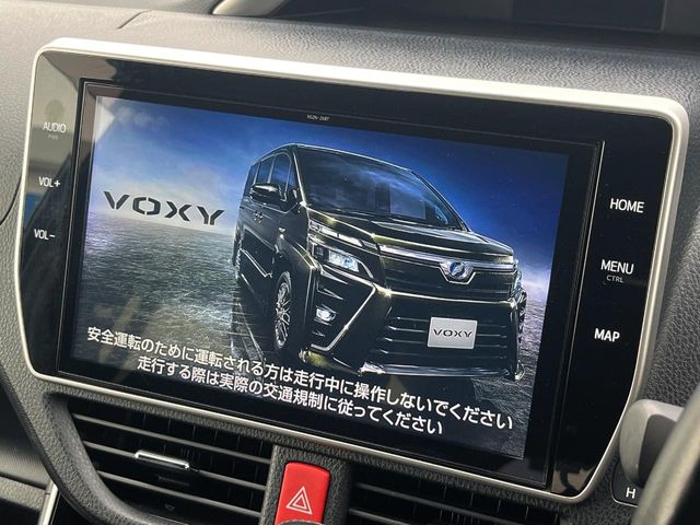 トヨタ ヴォクシー