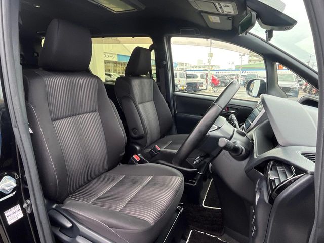 トヨタ ヴォクシー