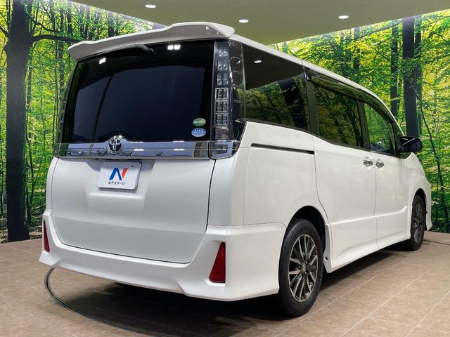 トヨタ ヴォクシー