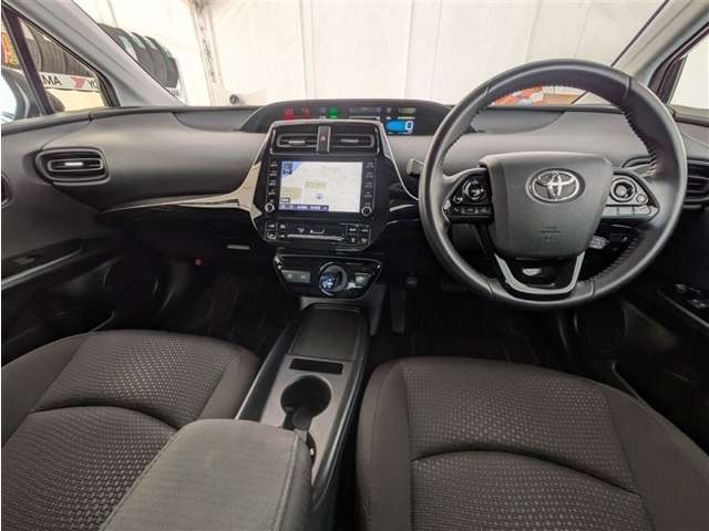 トヨタ プリウス