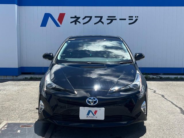 トヨタ プリウス