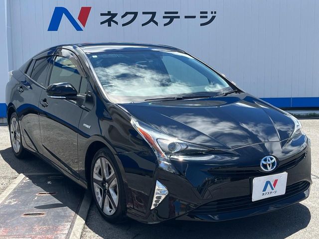 トヨタ プリウス