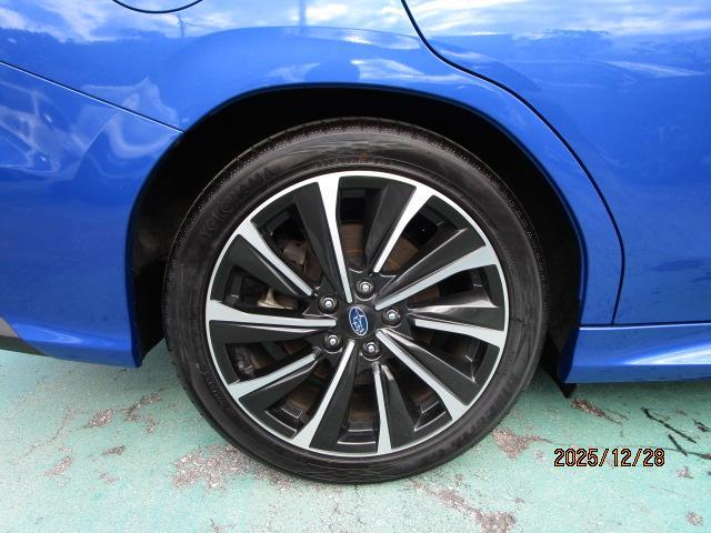 スバル レヴォーグ