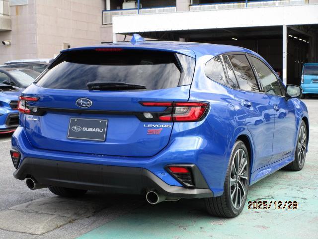 スバル レヴォーグ