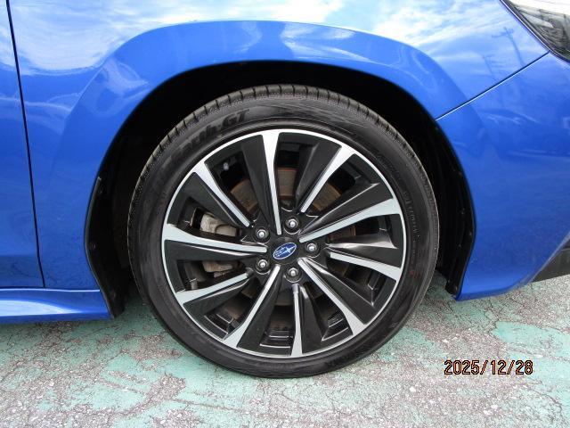 スバル レヴォーグ