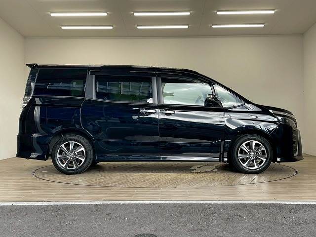 トヨタ ヴォクシー