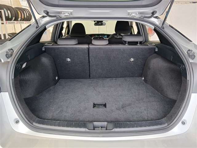 トヨタ プリウス