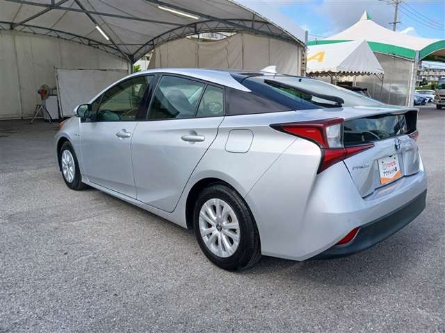 トヨタ プリウス