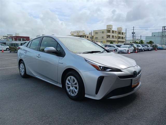 トヨタ プリウス