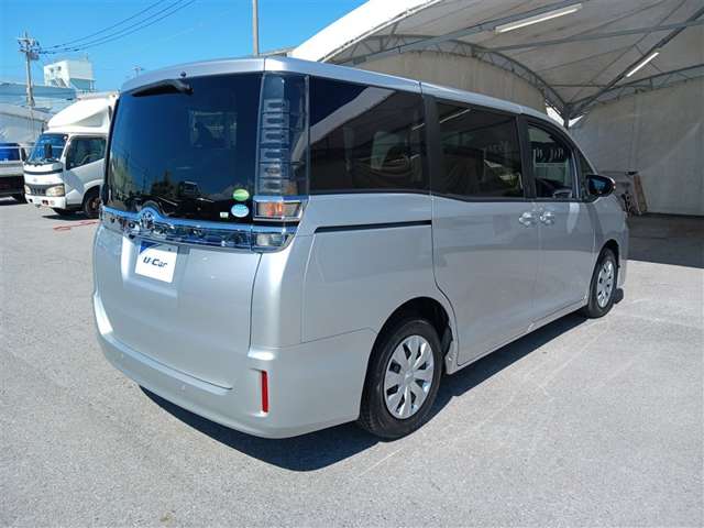 トヨタ ヴォクシー