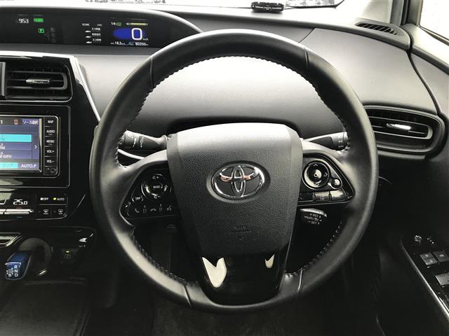 トヨタ プリウス