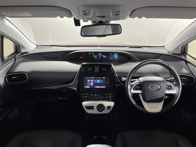 トヨタ プリウス