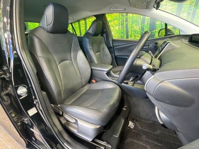 トヨタ プリウス