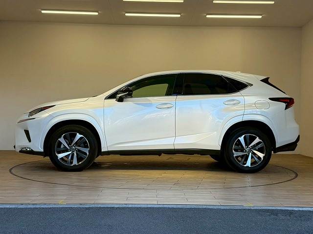 レクサス NX