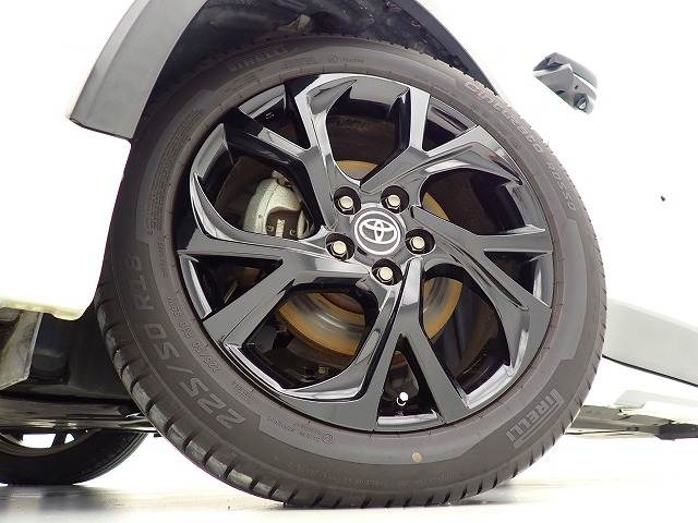 トヨタ C-HR