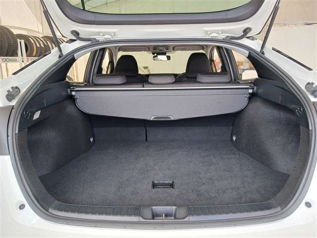 トヨタ プリウス