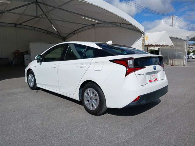 トヨタ プリウス