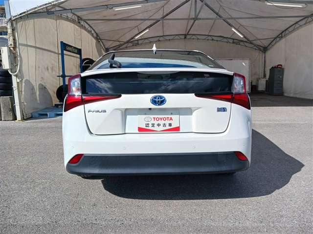 トヨタ プリウス