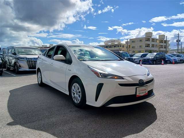 トヨタ プリウス