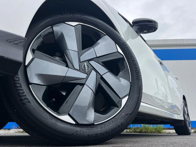 日産 ノートオーラ