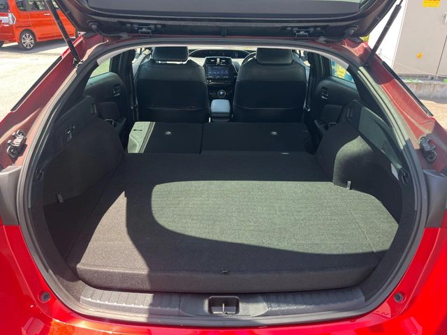 トヨタ プリウスPHV