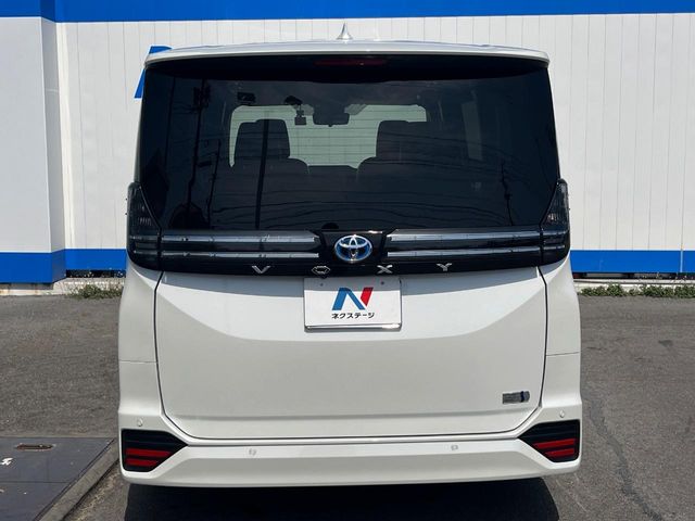 トヨタ ヴォクシー