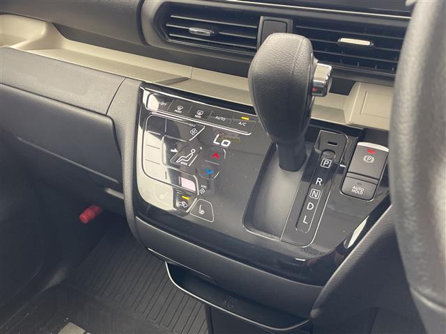 三菱 デリカミニ