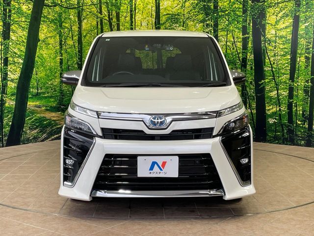 トヨタ ヴォクシー