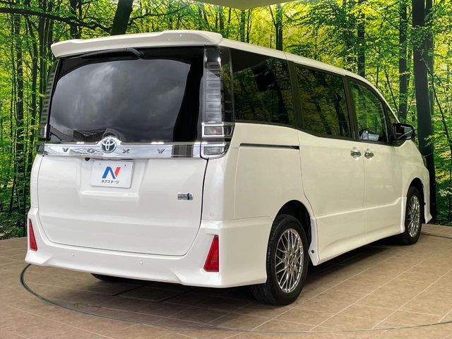 トヨタ ヴォクシー