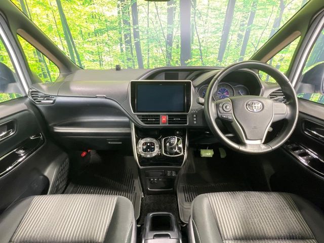 トヨタ ヴォクシー