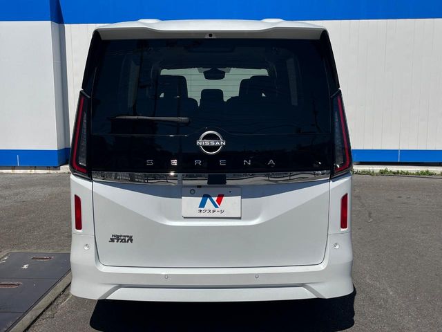 日産 セレナ