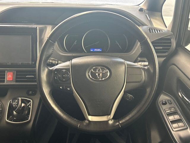 トヨタ ヴォクシー