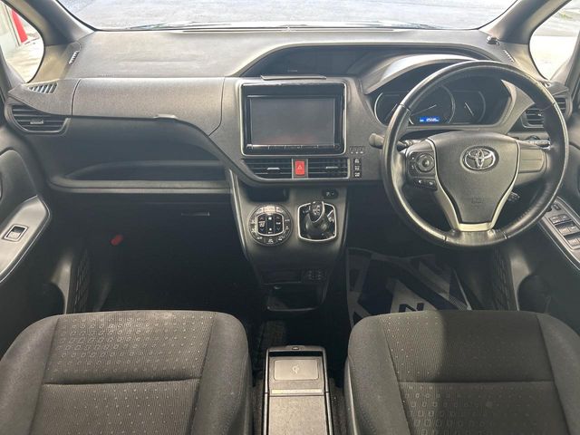 トヨタ ヴォクシー