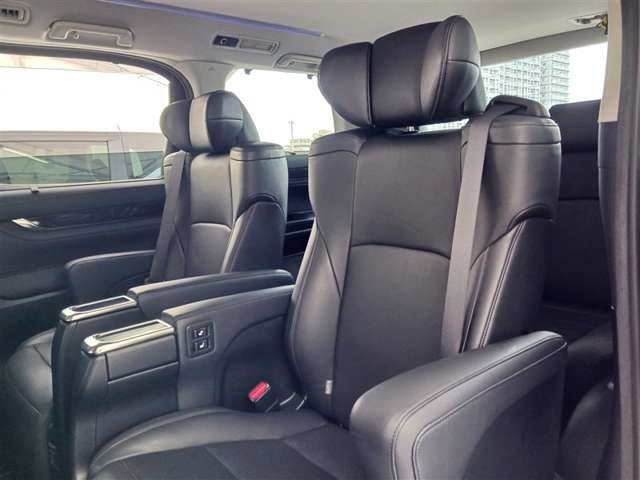 トヨタ ヴェルファイア