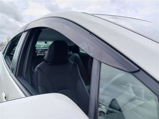 トヨタ プリウス