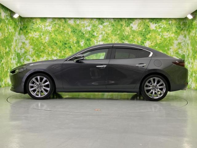 マツダ MAZDA3セダン