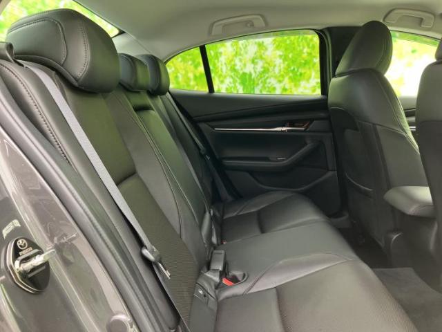 マツダ MAZDA3セダン