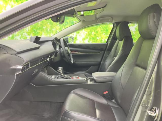 マツダ MAZDA3セダン