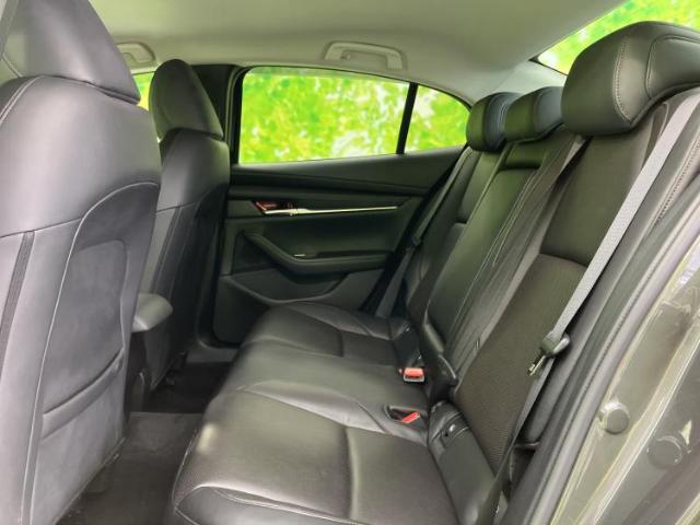 マツダ MAZDA3セダン