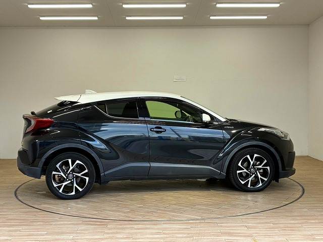 トヨタ C-HR