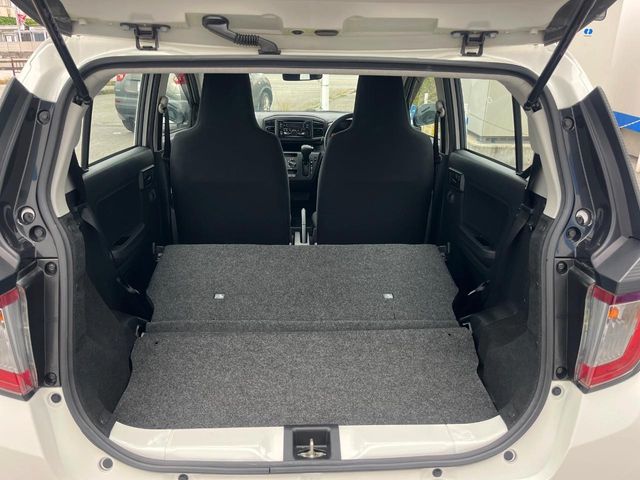 ダイハツ ミライース