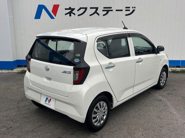 ダイハツ ミライース