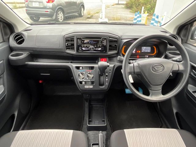 ダイハツ ミライース