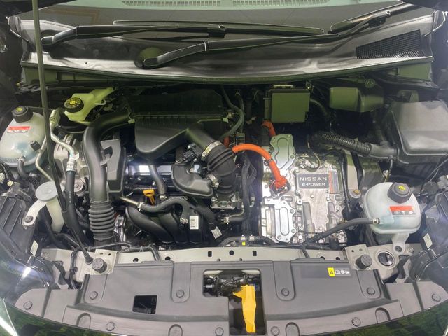 日産 ノートオーラ