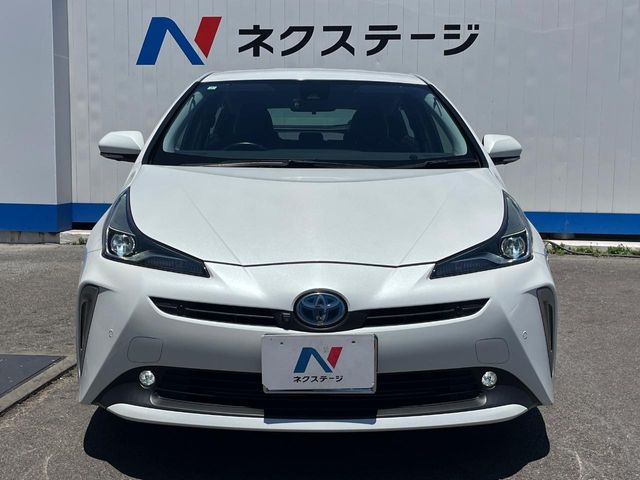 トヨタ プリウス