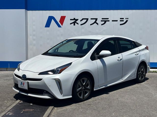 トヨタ プリウス