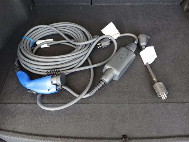 トヨタ プリウスPHV