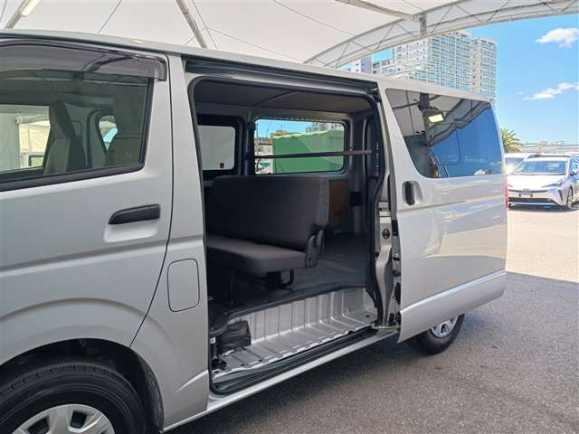 トヨタ ハイエースバン